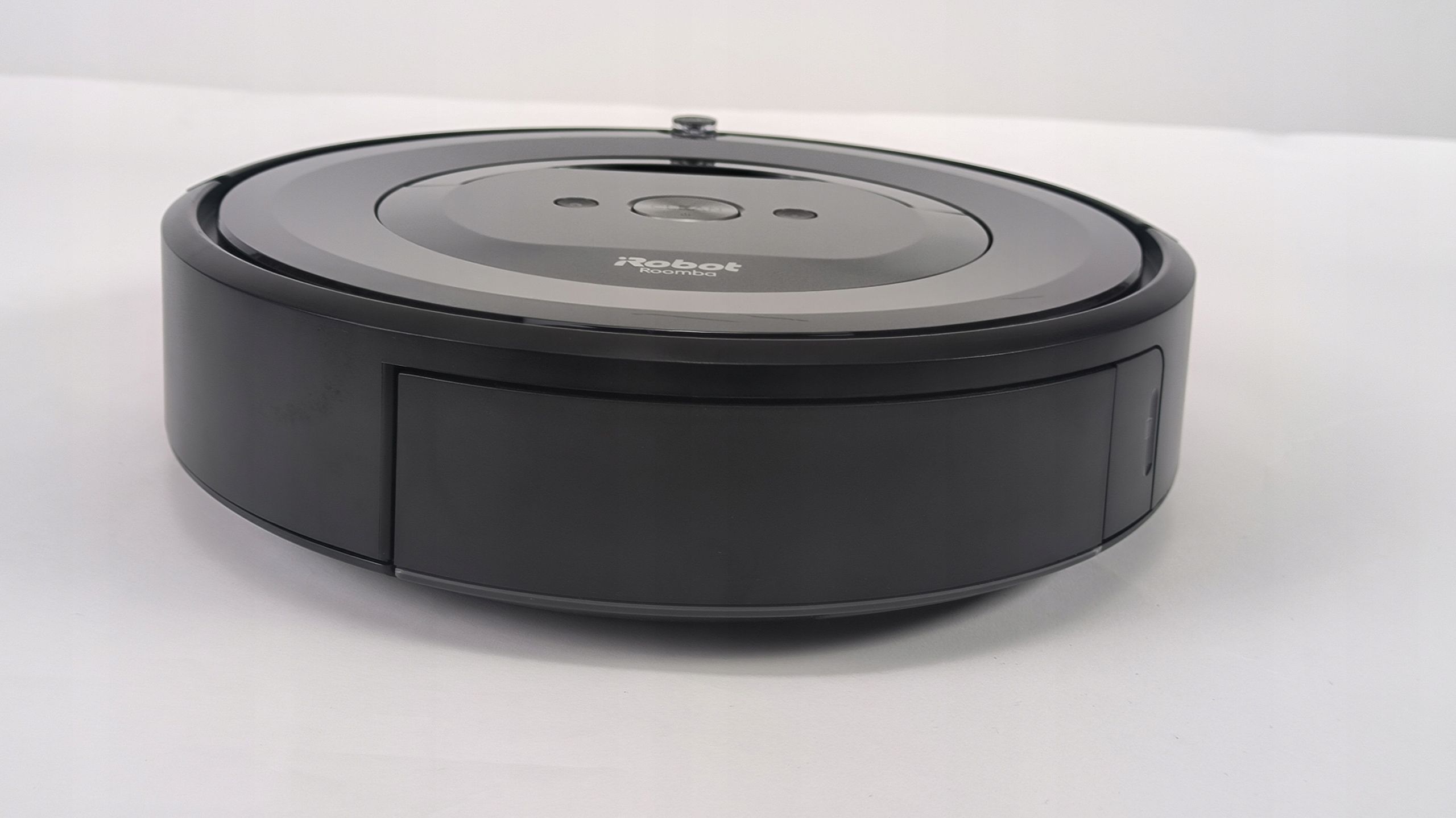 Robot sprzątający iRobot Roomba e5 Nowa bateria - czarny