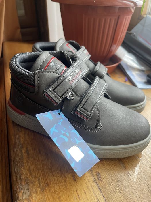 Новые. Ботинки, кроссовки, кеды, 34 размер