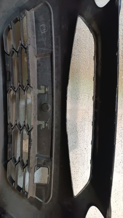 Vendo parachoque de frente Nissan micra K13 ano 2008/14