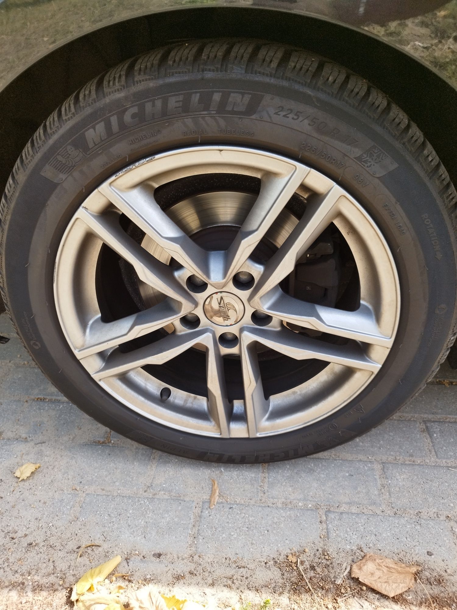 Koła Felgi 17" 5x112 Opony 225/50/17 Audi VW Skoda