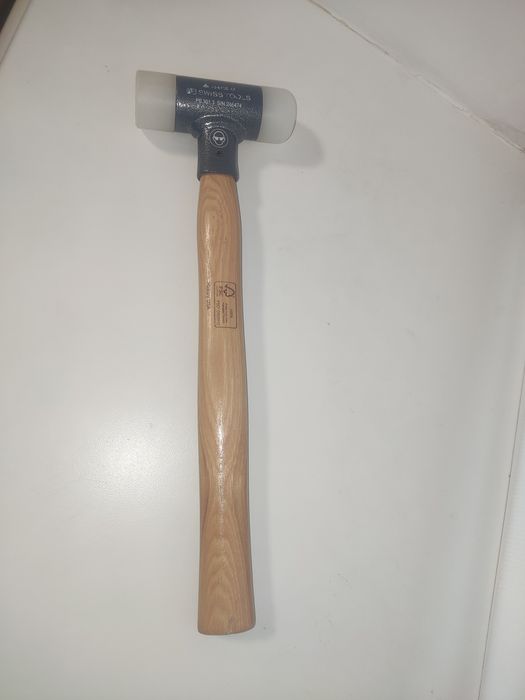 Молоток Swiss Tools
