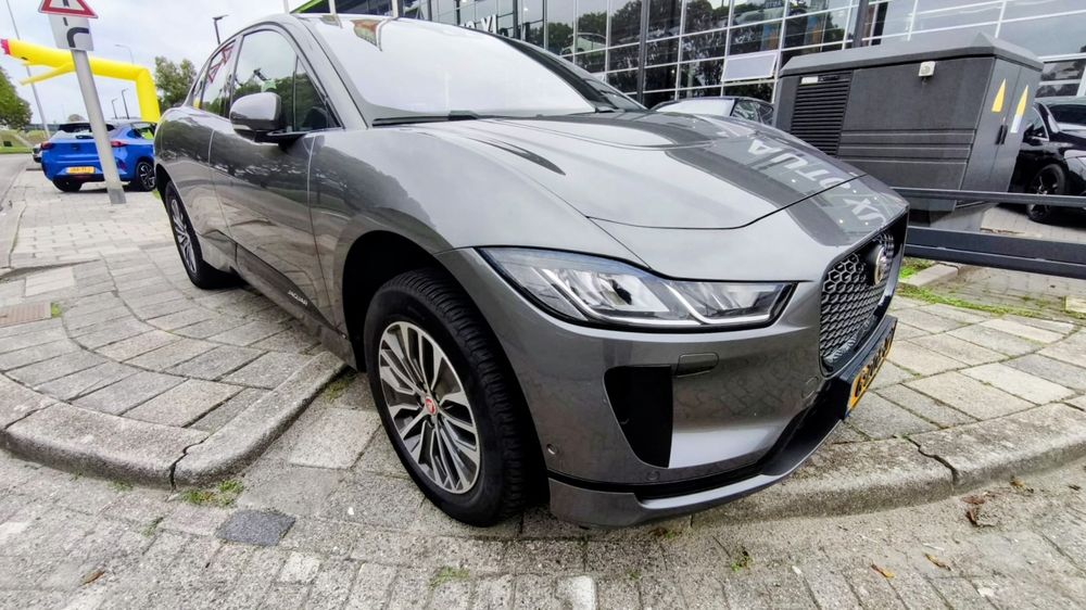 Jaguar Ipace EV400 AWD S black edition 400cvs