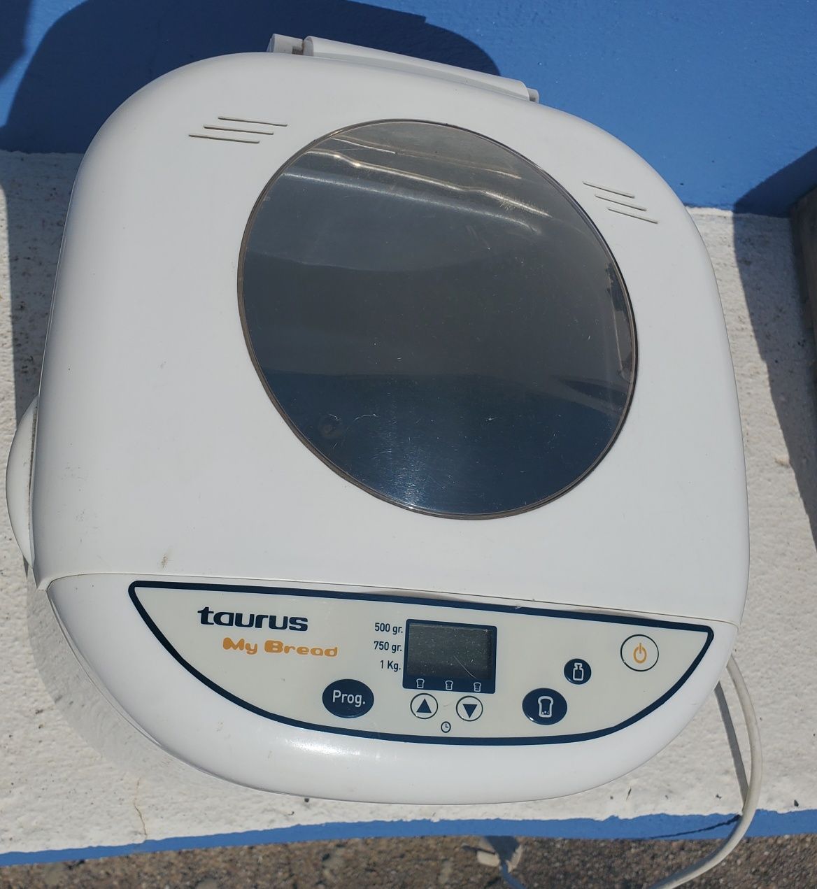 Maquina de fazer pão Taurus