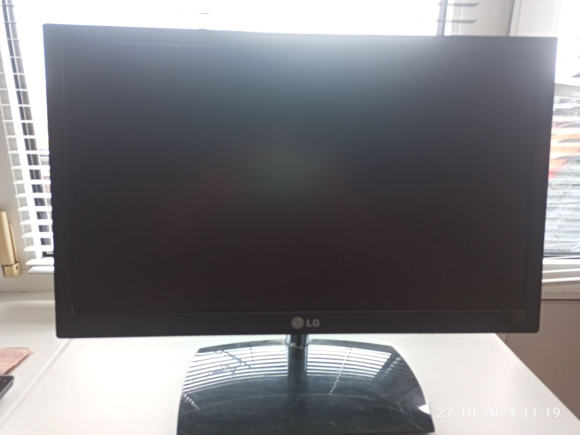 Монитор lg flatron e 2251