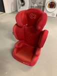 Czerwony fotelik samochodowy Kinderkraft Isofix 15-36 kg