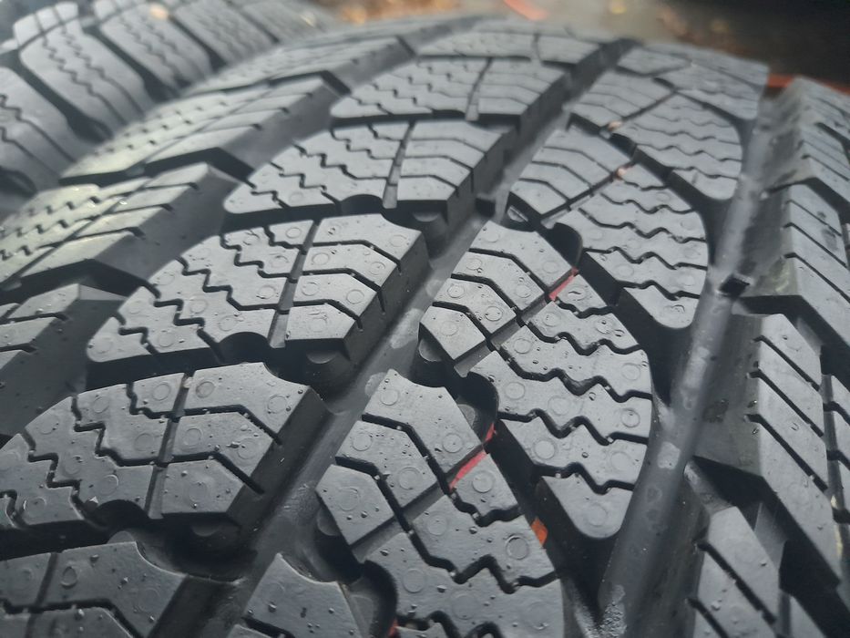 Opony zimowe Uniroyal Snow Max 3 215/70/15 109/107 R C ciężarowe