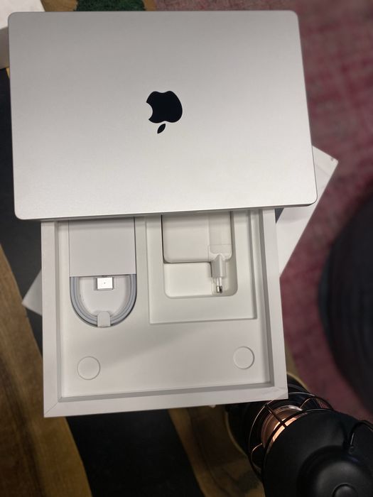 Ноутбук Apple MacBook Pro 14" M1 Pro 16/1TB Silver (MKGT3) 2021