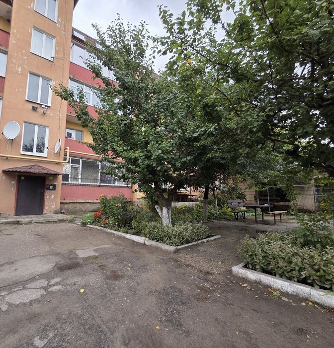 Продаж 2к квартири с.Сад