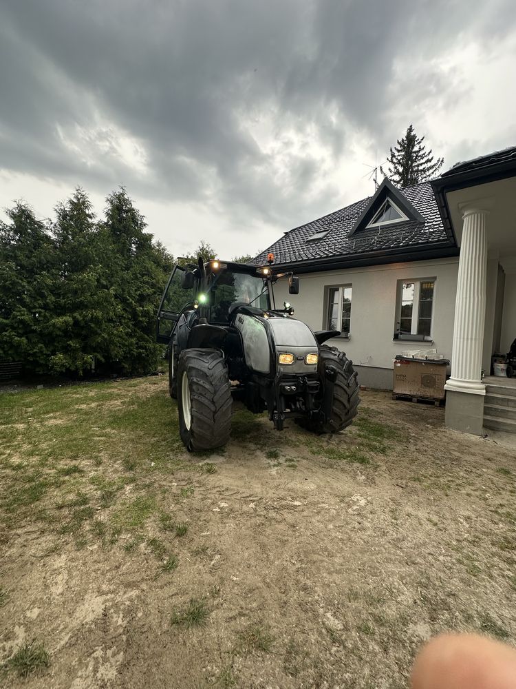 Valtra T180. 2004r. Manual biegi pelz. 4200mth!!!