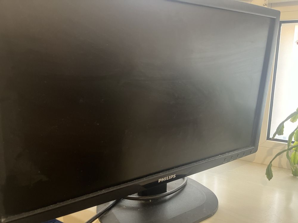 Монітор philips 221v2 екран до компютера