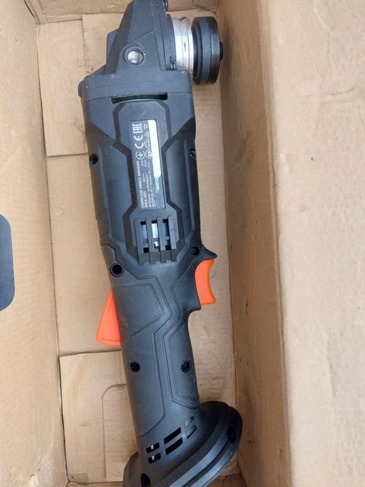 Болгарка акумуляторна Dnipro-M DGA 201.