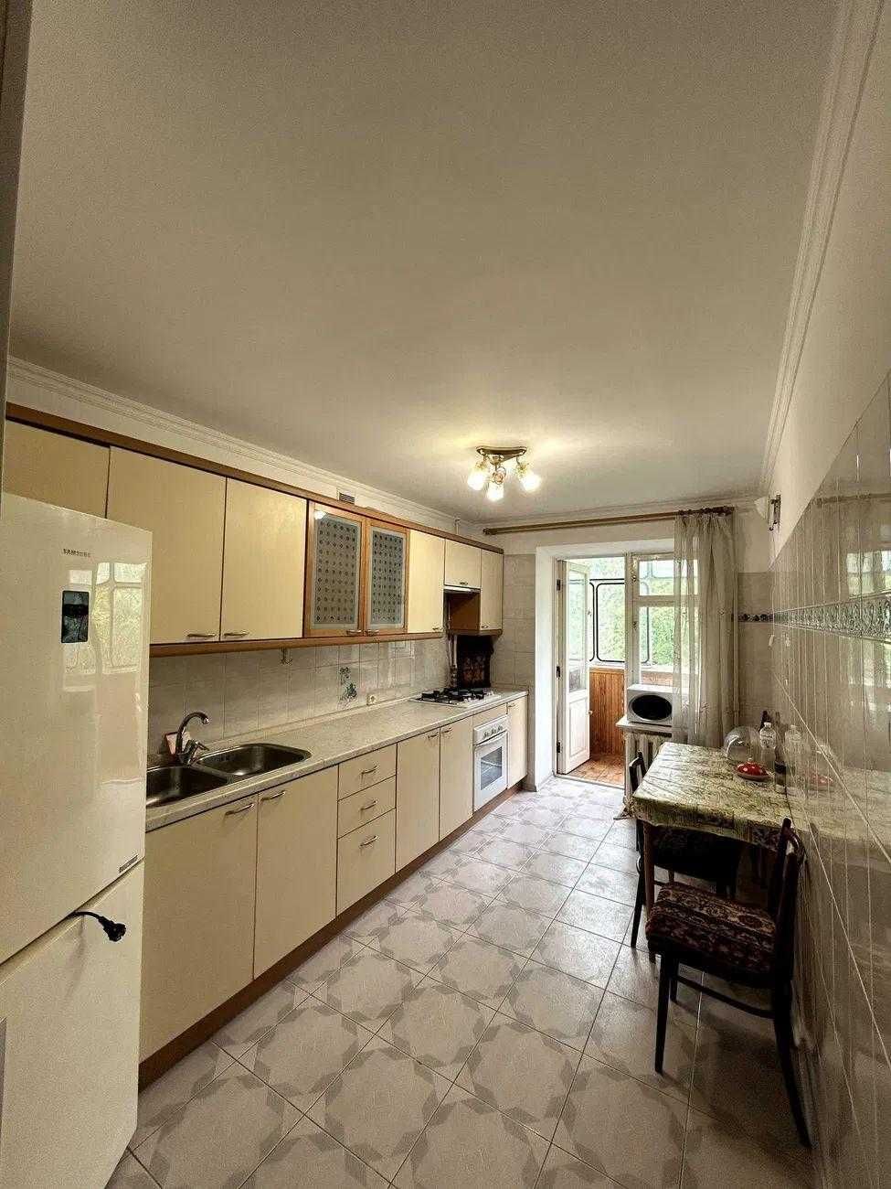 Продаж 3к Київ вул. Теремківська 8