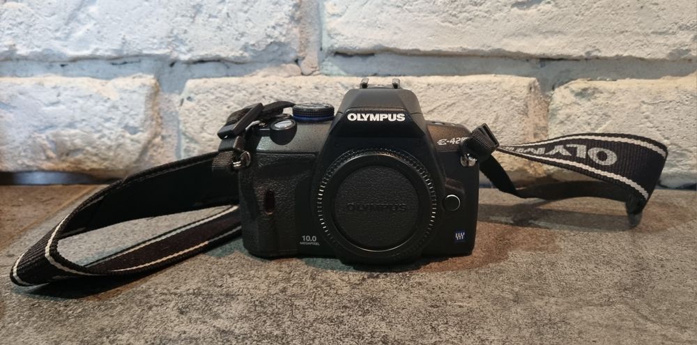 Aparat lustrzanka Olympus E-420