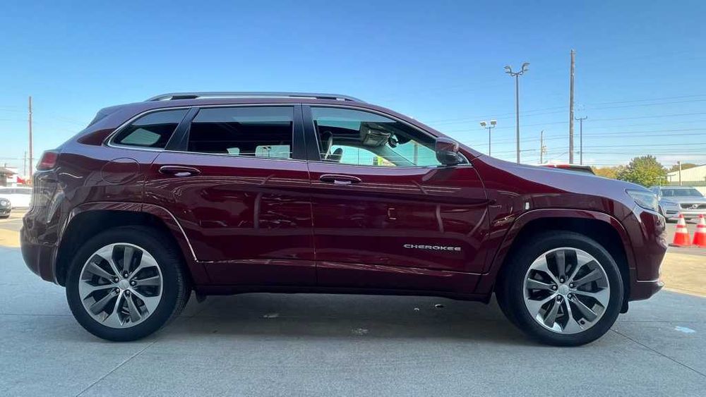 2019 Jeep Cherokee Overland