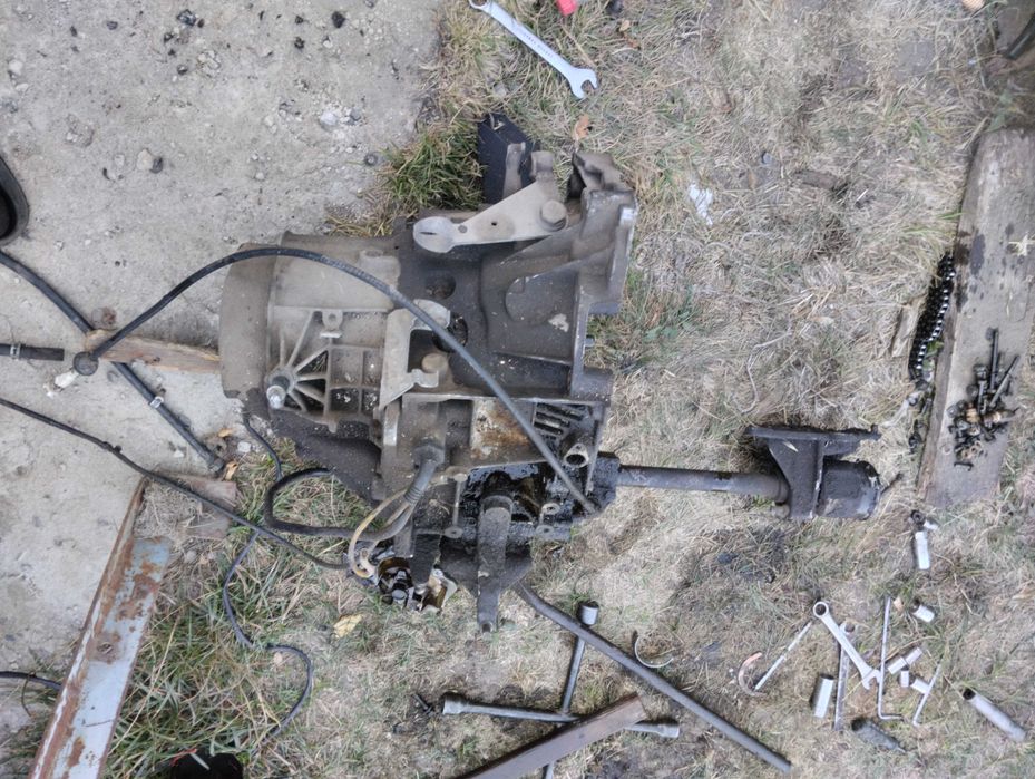 Продам КПП на Пежо 405 5ступка