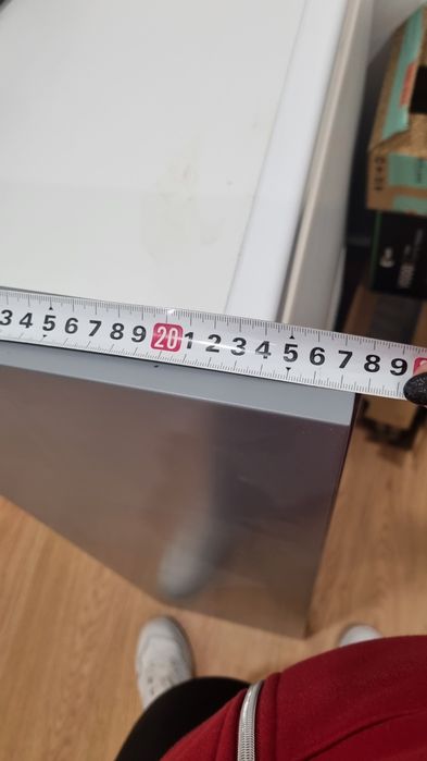 Prateleiras em MDF lacado a cinza