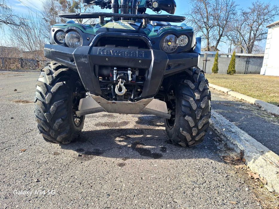 Продам квадроцикл Kavasaki 750
