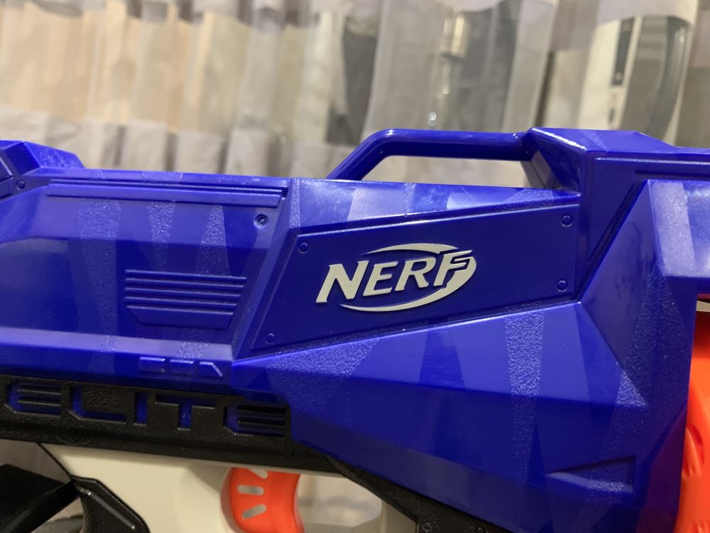 Продам Nerf Surgefire.