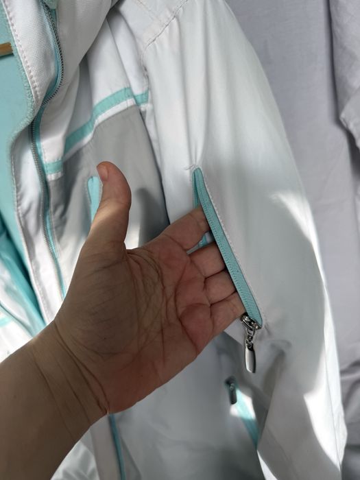 Зимова жіноча куртка, розмір М, лижна куртка