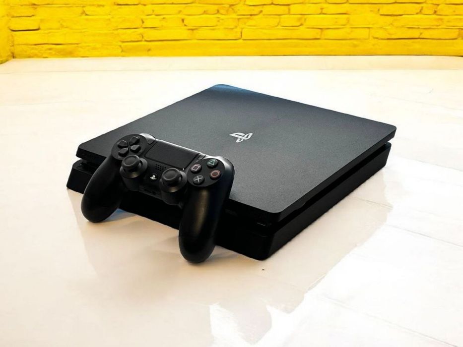 PS4 Slim 1000GB памяті.Гарний стан. Гарантія