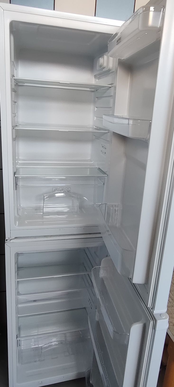 2 lodówki MPM, białe chłodziarko-zamrażarki,