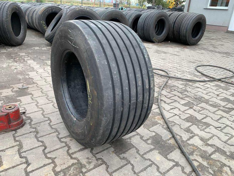 Opona używana ciężarowa naczepowa 445/45R19.5 PIRELLI ST:01 / 11-12mm