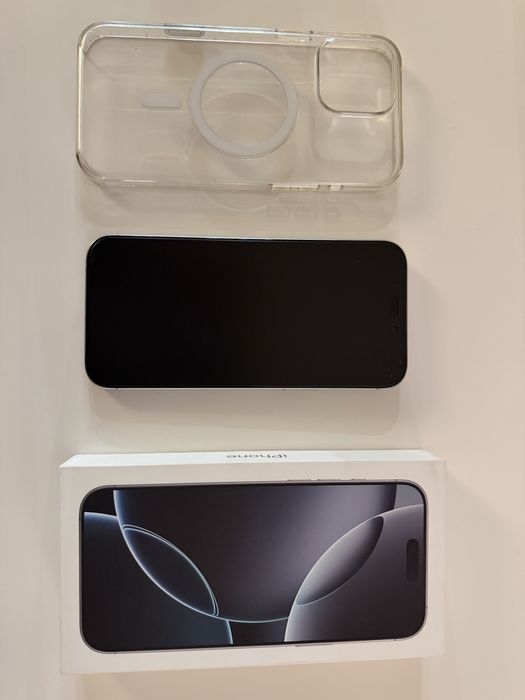 Smartphone Apple iPhone 16 Pro Max 6.9" 256GB Titânio