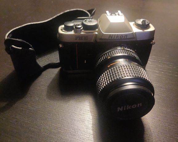 Câmara analógica Nikon FM-10 lente de zoom de 35-70mm