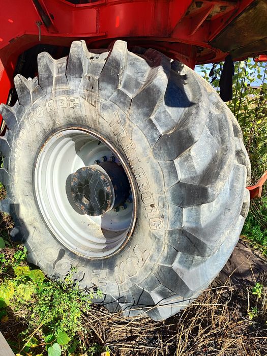Koło felga z oponą Trelleborg 900/60R32