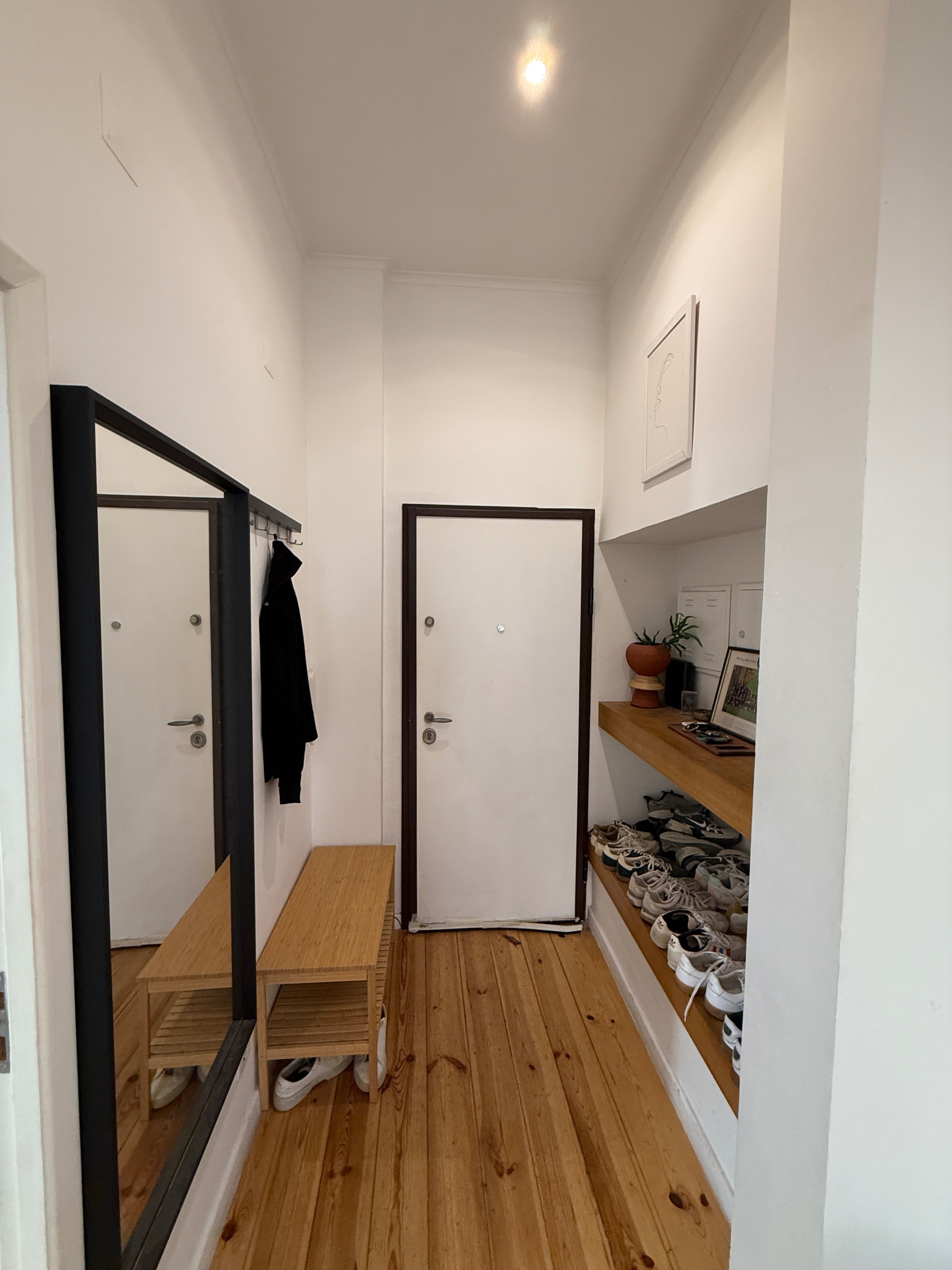 Apartamento T2 sem mobília na Baixa - Rua da Conceição