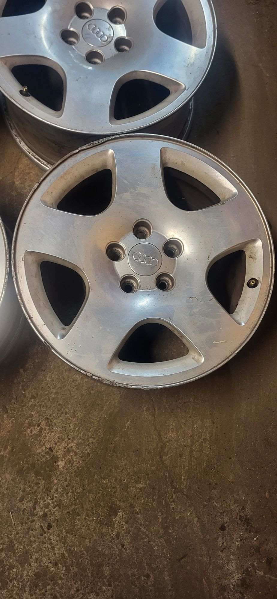 Felga Felgi 5X 112  17 "Audi A 8 D 2 Passat B5 Passat B6 cena za 4 szt