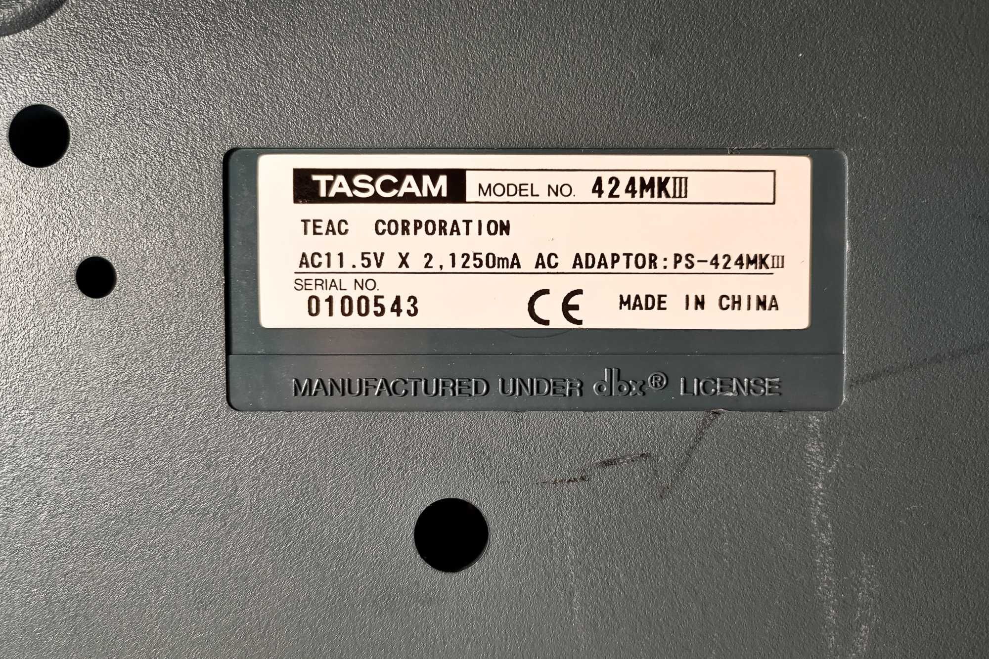 Tascam Portastudio 424 mk III