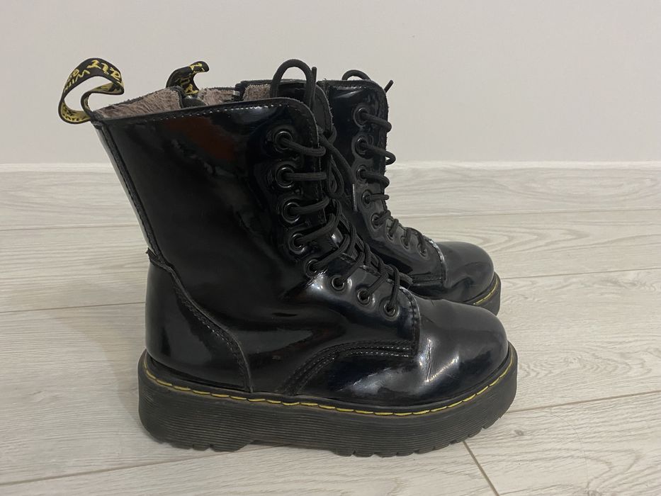 Продам черевики Martens шкіра