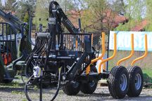 Przyczepa leśna 5t do ciągnik URSUS C360 dźwig do drewna żuraw HDS 4.3