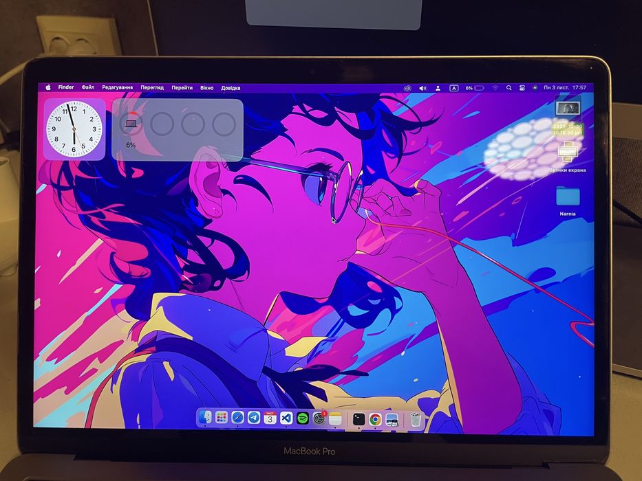 Macbook pro 13 2017 16/256 з коробкою