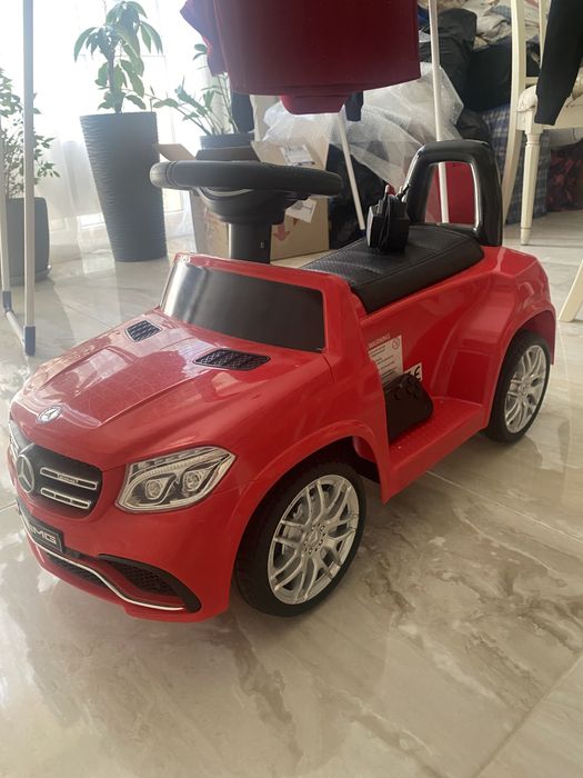 Детский электрический автомобиль