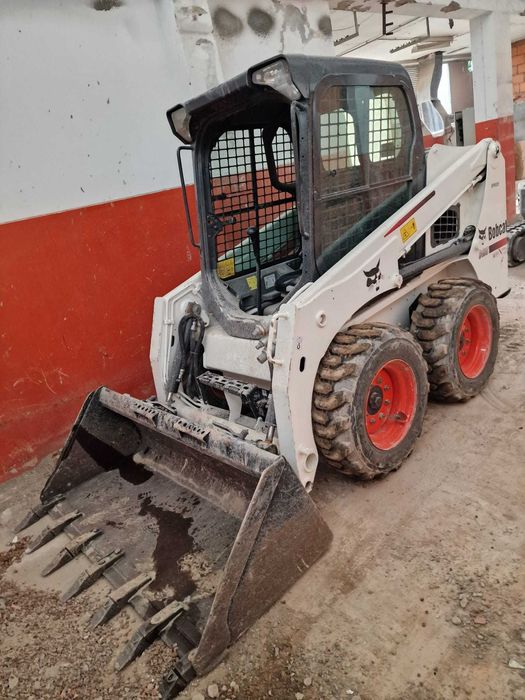 Giratória, Mini-Giratoria e Bobcat - Valas, Demolições, Outros