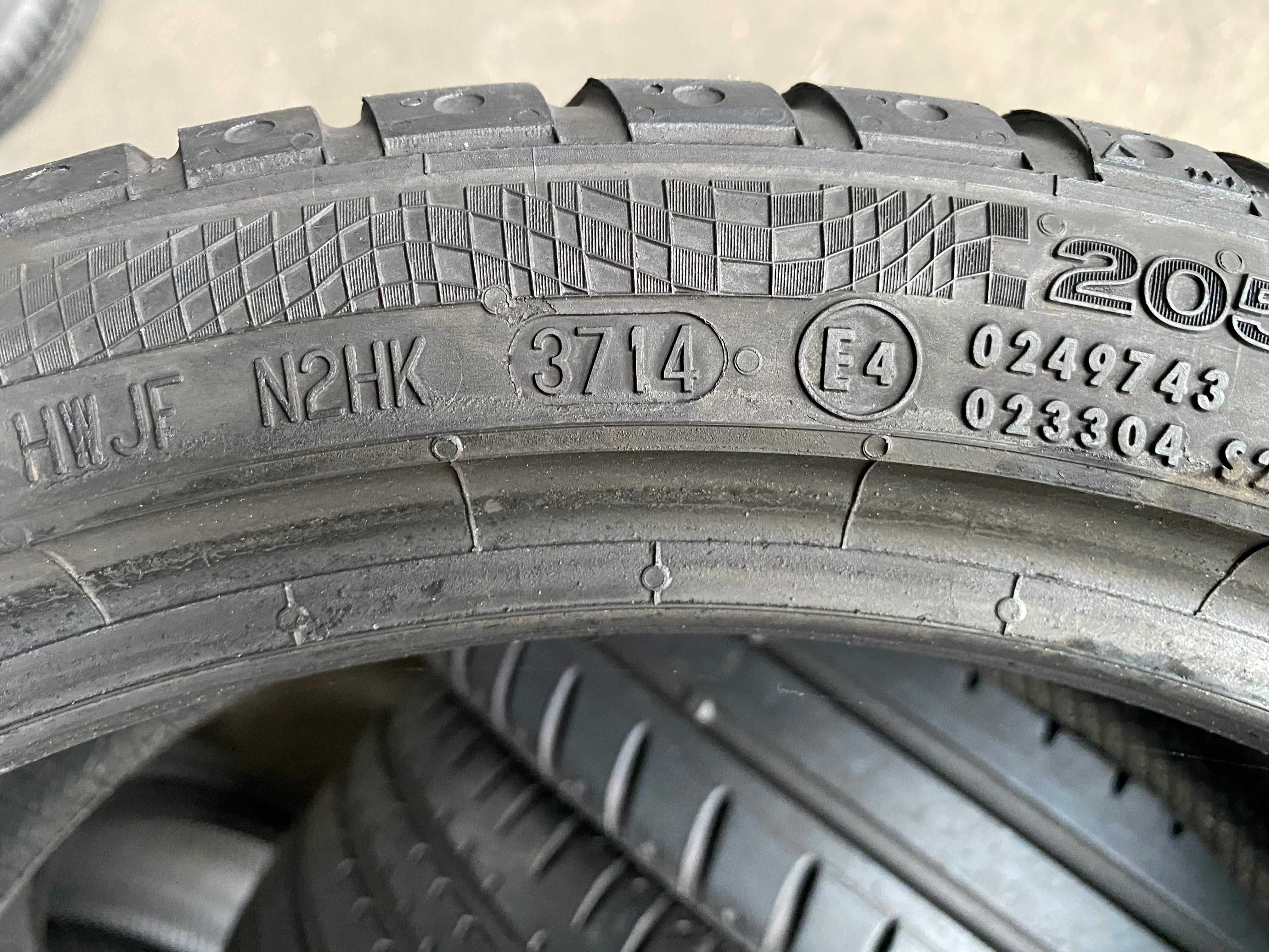 Komplet opon Continental 205/40 R17