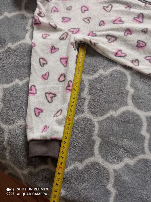 Polarowy pajacyk ciepła piżamka 98 104 kombinezon kigurumi do spania