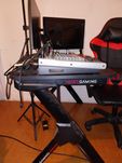 Mesa gamer em bom estado