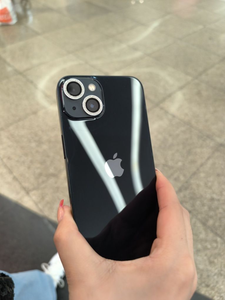 iPhone 13 midnight