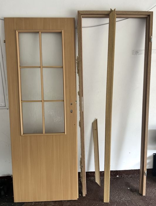 Drzwi  wewnetrzne z oscieznica 70 lewe