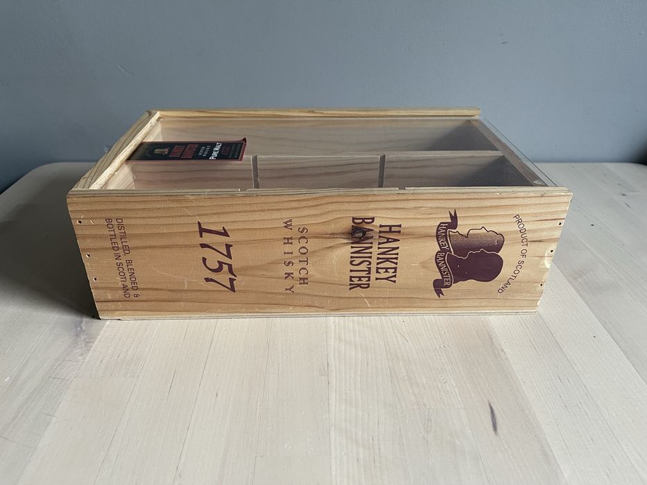 Drewniana skrzynka po whisky