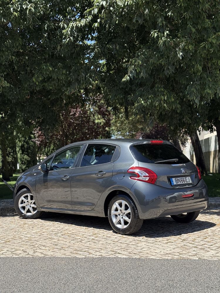 Peugeot 208 1.2 vti style