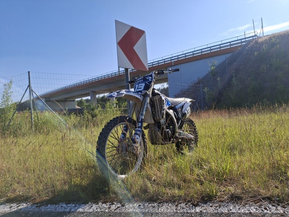 Yamaha yzf250.  2010r