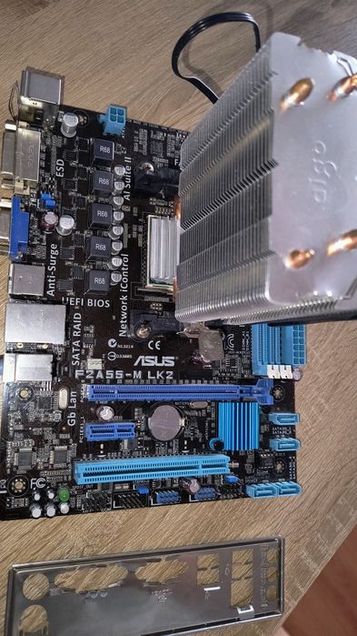 Płyta główna Asus z procesorem AMD A8 i DDR3 4gb