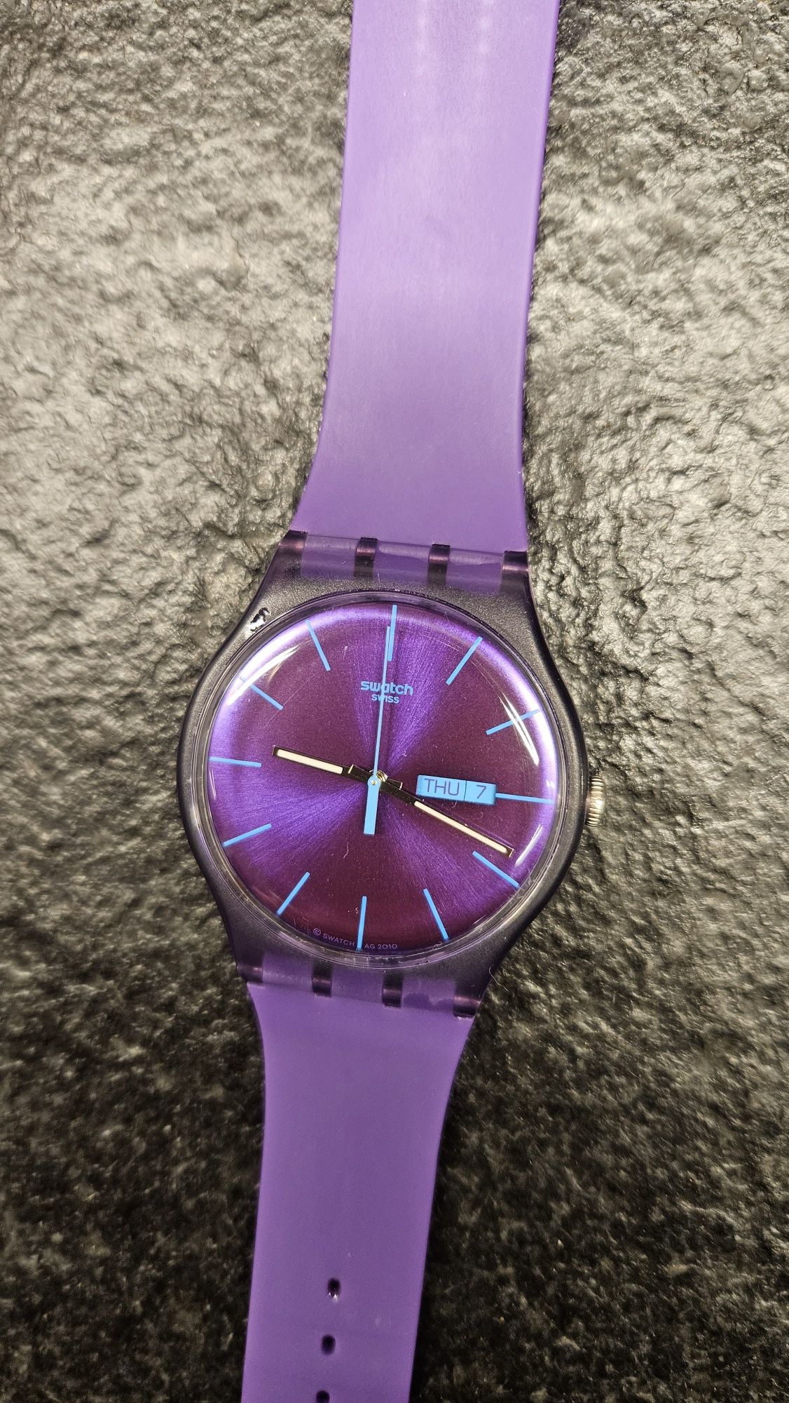 Zegarek Swatch z datą