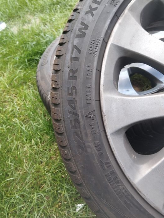 Witam felgi Bmw  z oponam zima