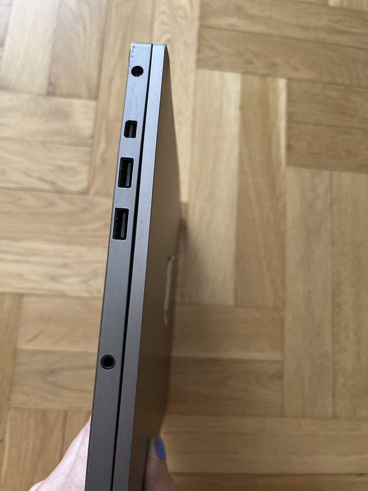 Chromebook na części
