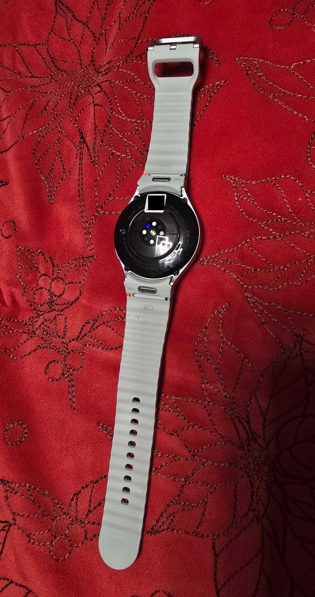 Zegarek Samsung Galaxy Watch 7, 44mm, LTE, srebrny